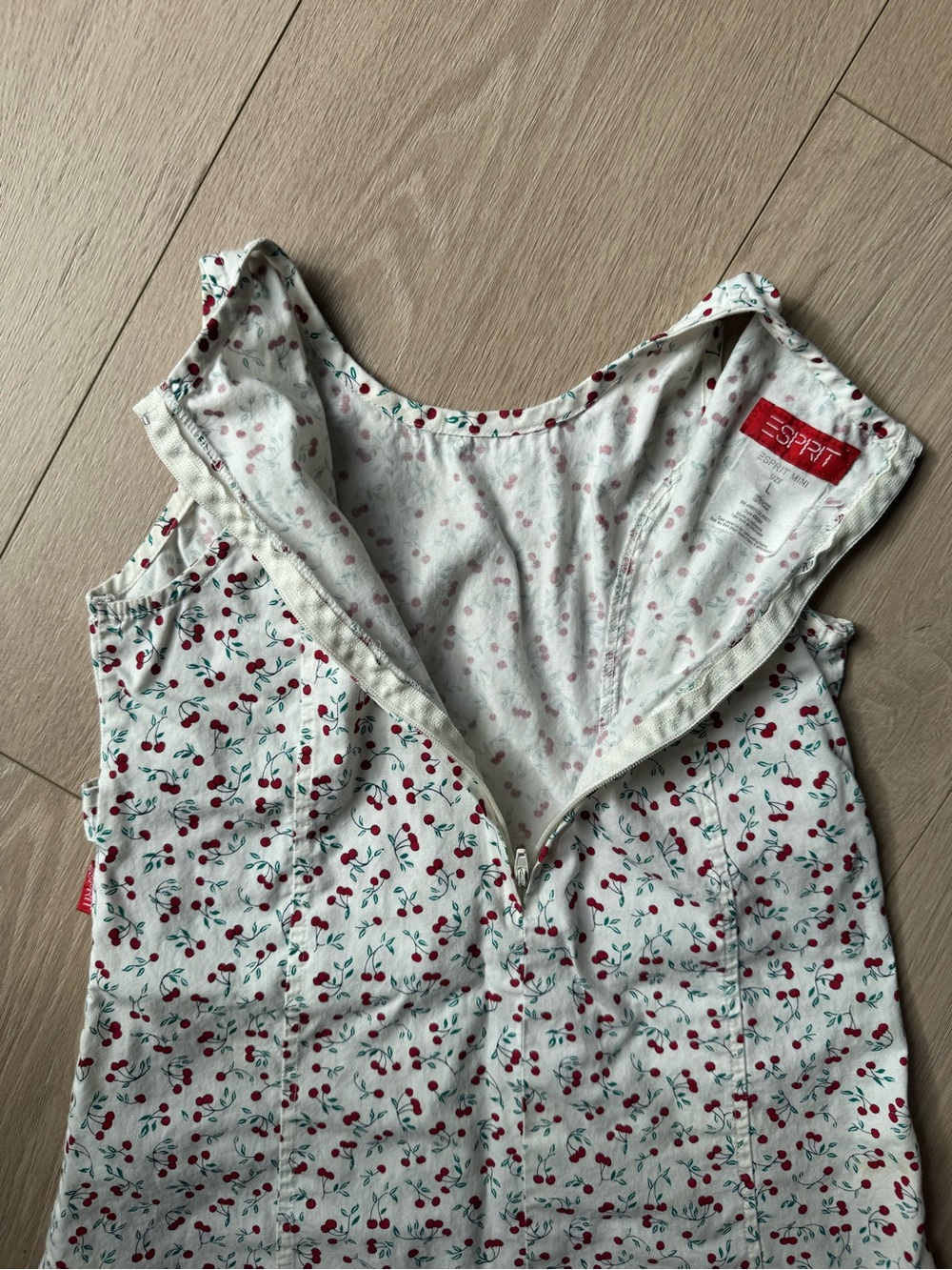 Vintage cotton cherry dress - Picture 6 of 6